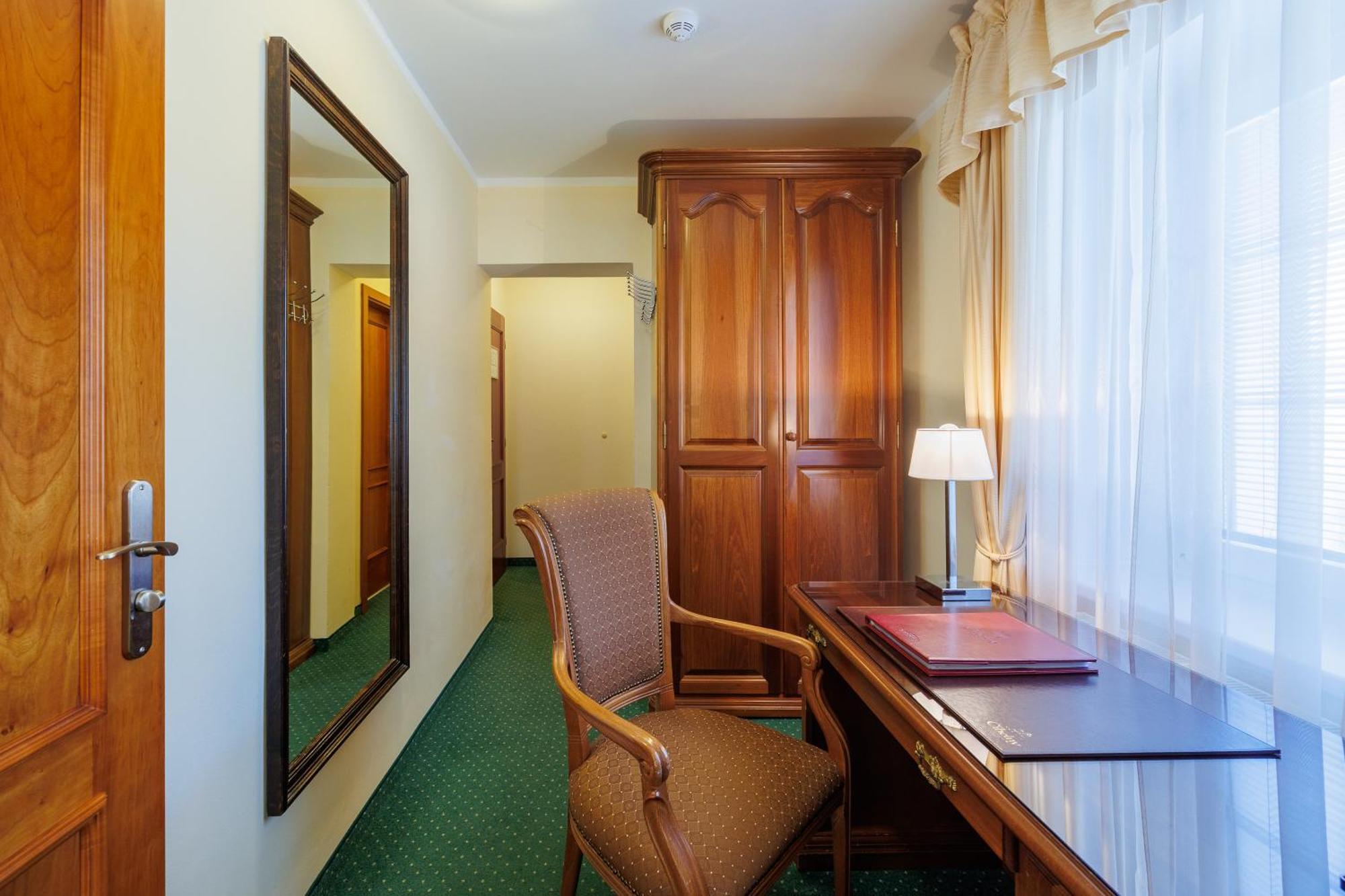 Hotel U Zamecku Cihelny Karlsbad Exteriör bild